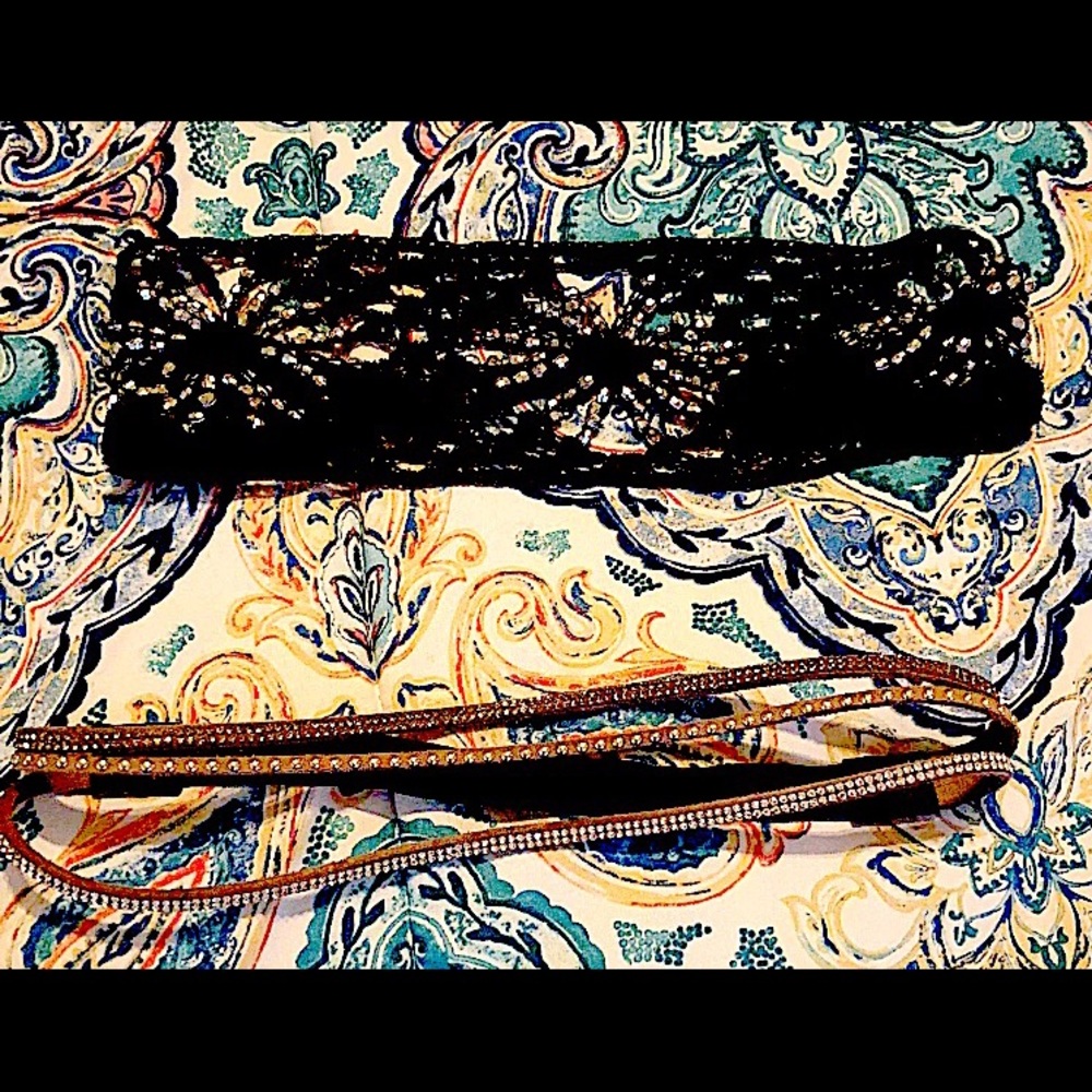 🌴SALE🌴 2/$8 Stylish headbands!!